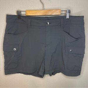 Eddie Bauer Horizon Cargo Shorts size 12